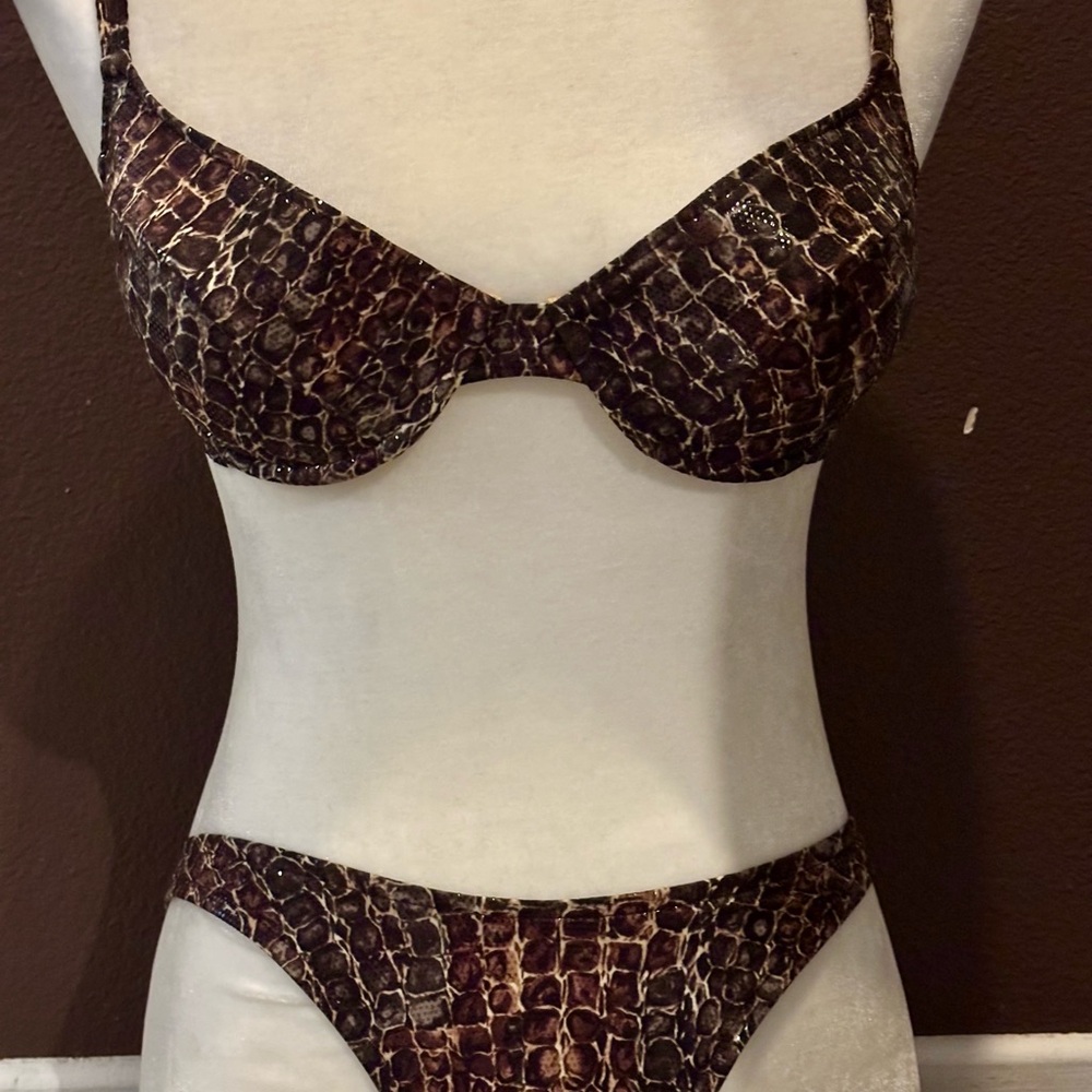 Elegant Crocodile Print Bikini Set